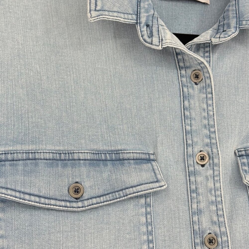 Billy T Womens Light Wash Short Sleeve Denim Button-Down Shirt With Frayed Hem - Picture 4 of 6
